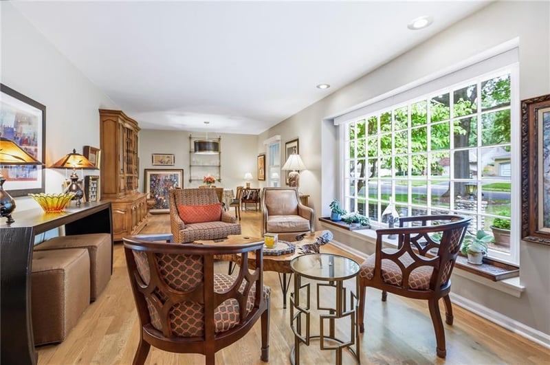 9970 Marty St, Overland Park, KS 66212