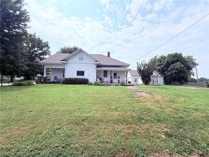 107 Main St, Savannah, MO 64485