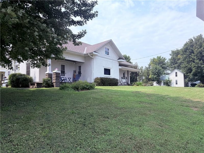 107 Main St, Savannah, MO 64485