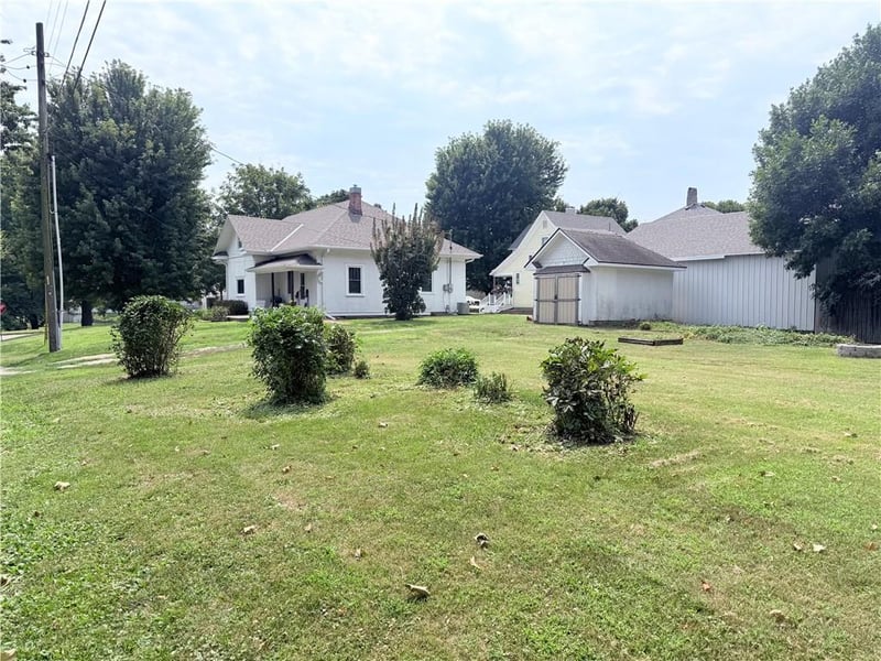 107 Main St, Savannah, MO 64485