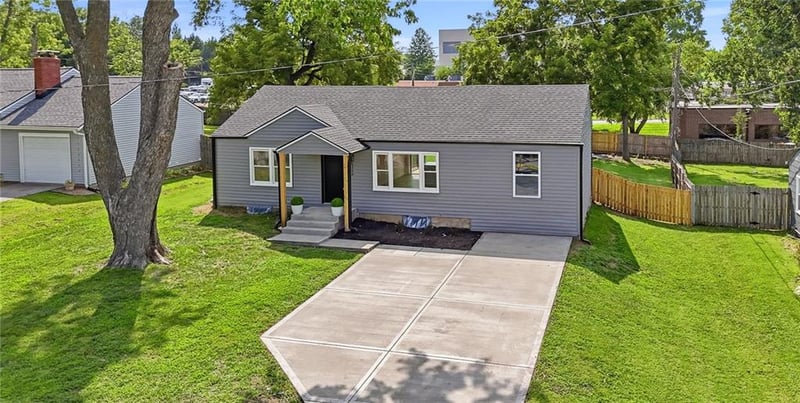 6346 Monrovia St, Shawnee, KS 66216