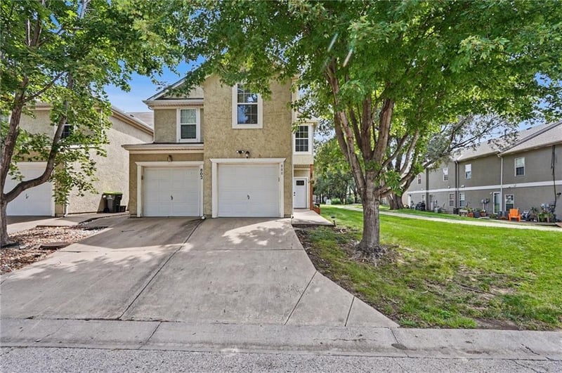 800 S Woodson Ct, Gardner, KS 66030