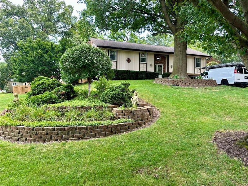 4515 Main St, Kansas City, MO 64116