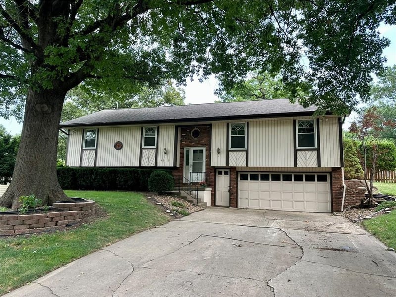 4515 Main St, Kansas City, MO 64116