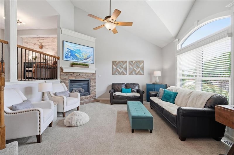 14070 64th Ter, Parkville, MO 64152