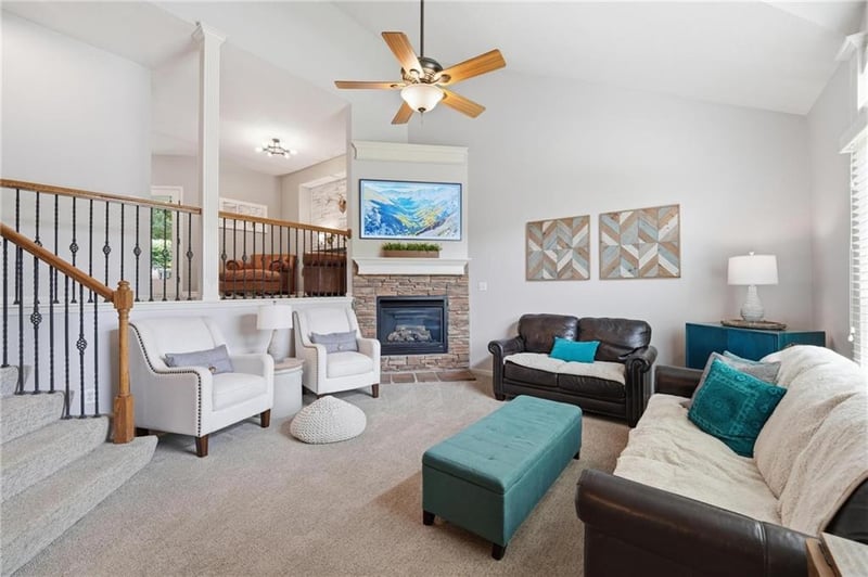 14070 64th Ter, Parkville, MO 64152