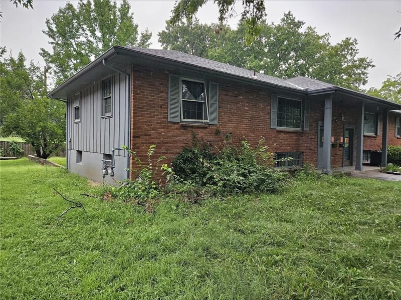 15010 46th St, Independence, MO 64055