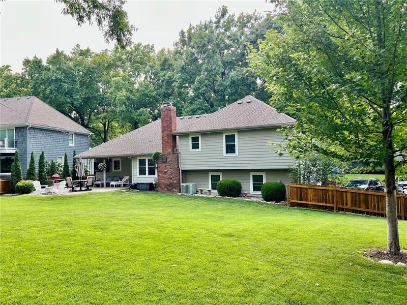 12625 Overbrook Rd, Leawood, KS 66209