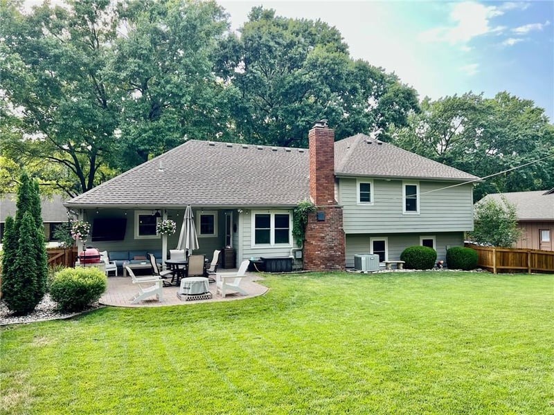 12625 Overbrook Rd, Leawood, KS 66209