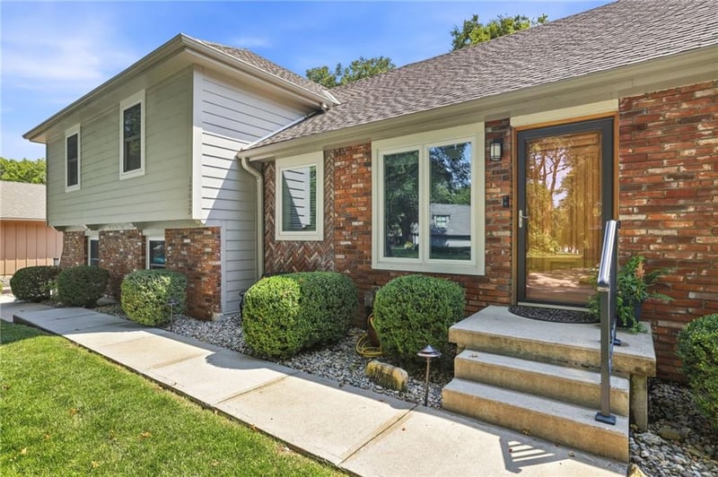 12625 Overbrook Rd, Leawood, KS 66209
