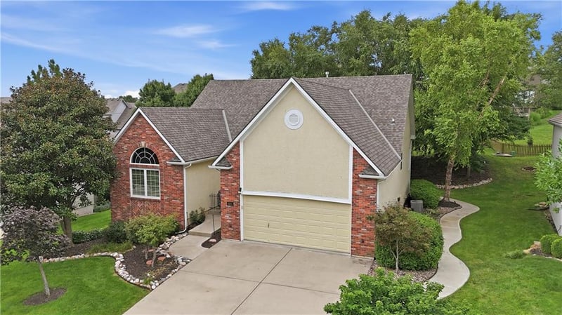 8921 NE 94 Ter, Kansas City, MO 64157