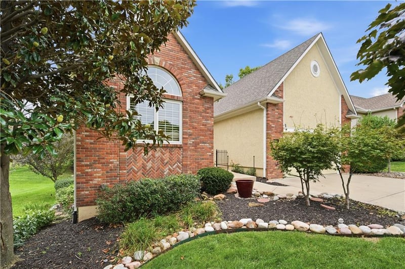 8921 NE 94 Ter, Kansas City, MO 64157