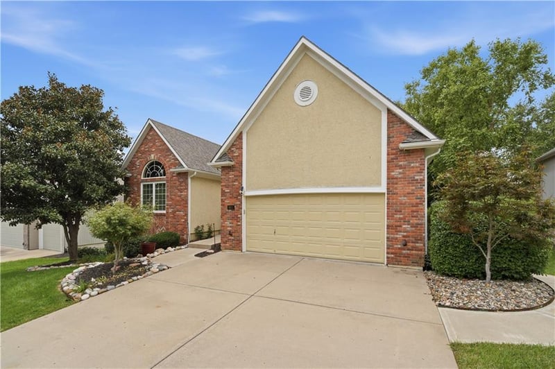 8921 NE 94 Ter, Kansas City, MO 64157