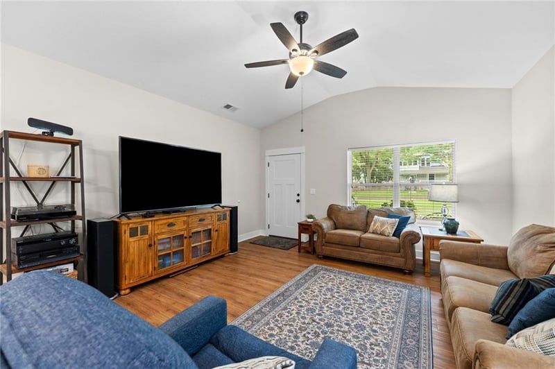 819 Baker St, Baldwin City, KS 66006