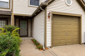 5438 N Fairmount Ave, Kansas City, MO 64118