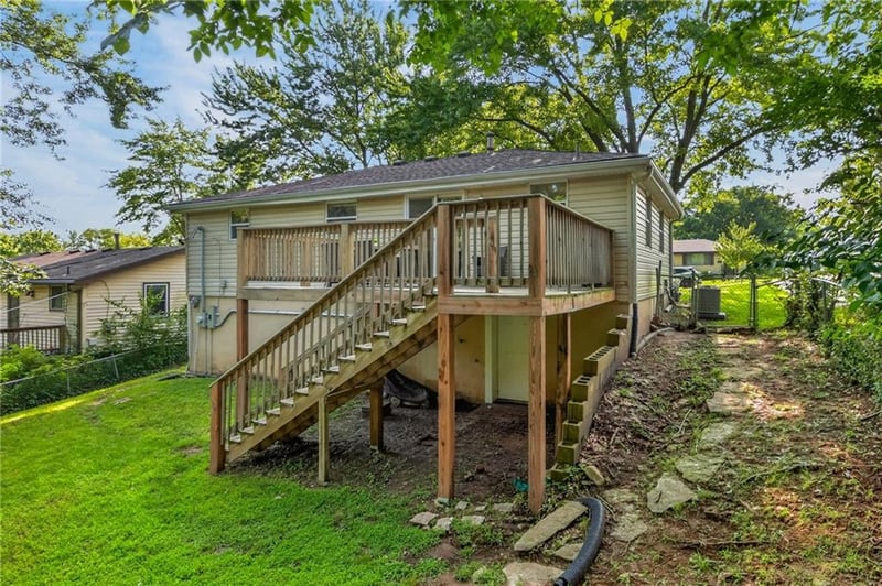 7007 Pennsylvania Ave, Kansas City, MO 64118