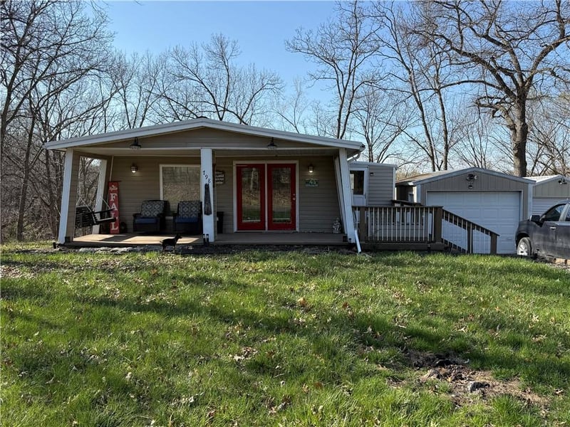 798 Lake Viking Ter, Altamont, MO 64620