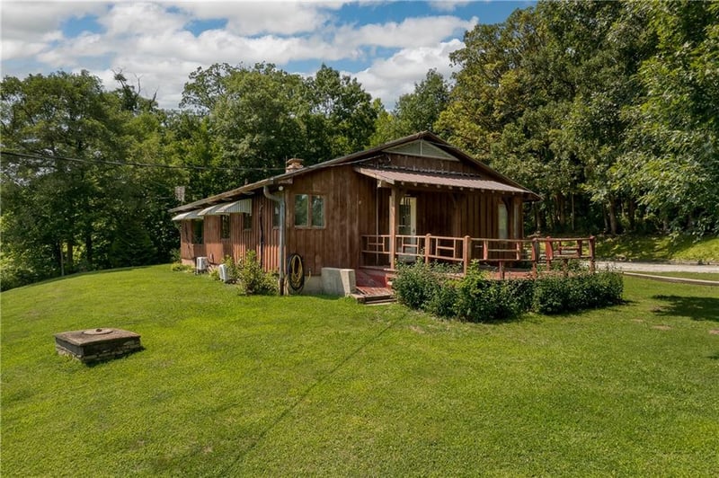 9929 State Route A Hw, St Joseph, MO 64507