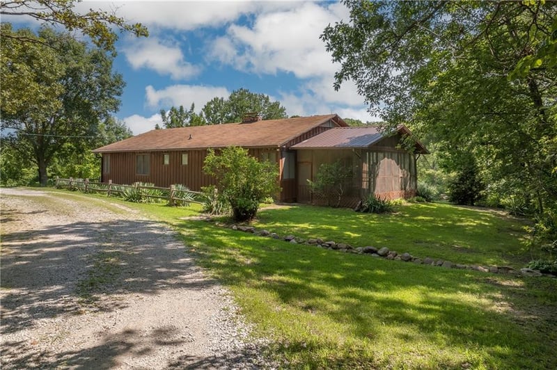 9929 State Route A Hw, St Joseph, MO 64507