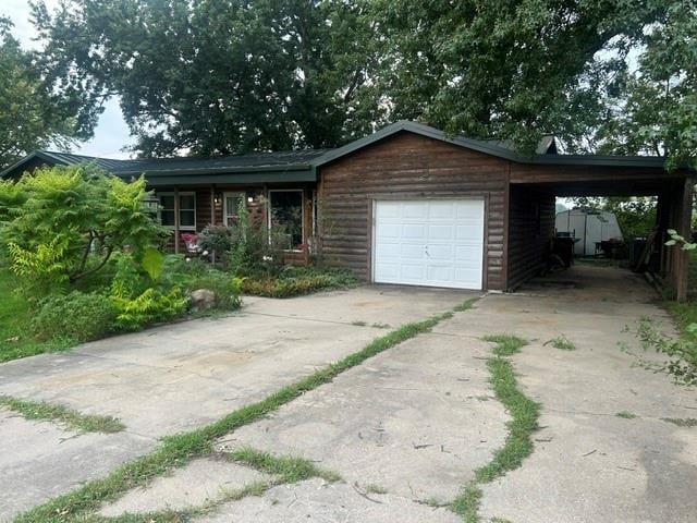 307 Westview Rd, Mclouth, KS 66054