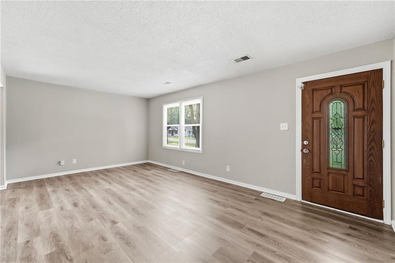 622 Chestnut St, Olathe, KS 66061