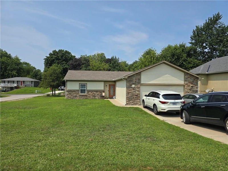 1 Platte Ridge Ct, Edgerton, MO 64444