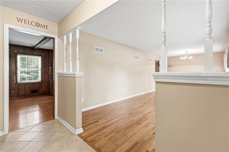 1701 Willow Cir, Blue Springs, MO 64014