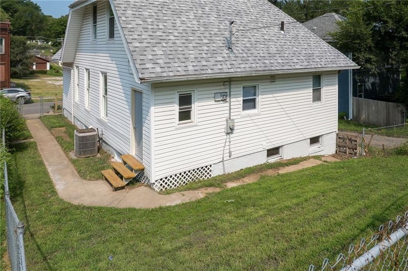 1111 18th St, St Joseph, MO 64501