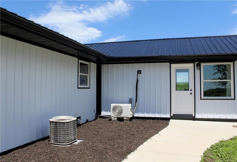 6890 Rogers Rd, Cameron, MO 64429