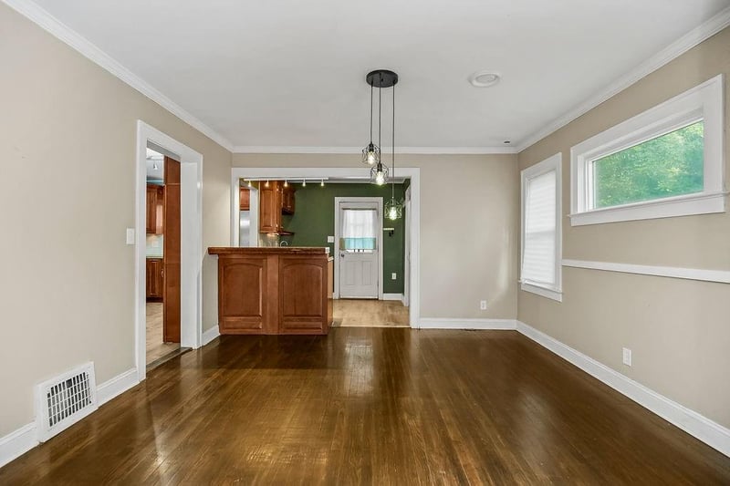 5225 Brookwood Ave, Kansas City, MO 64130