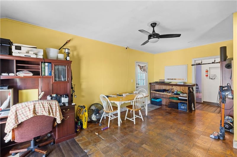 9125 Cherry St, Kansas City, MO 64131