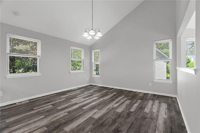 405 Onyx Cir, Lee's Summit, MO 64063