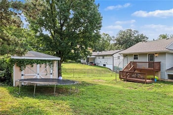 5604 NE 50th St, Kansas City, MO 64119