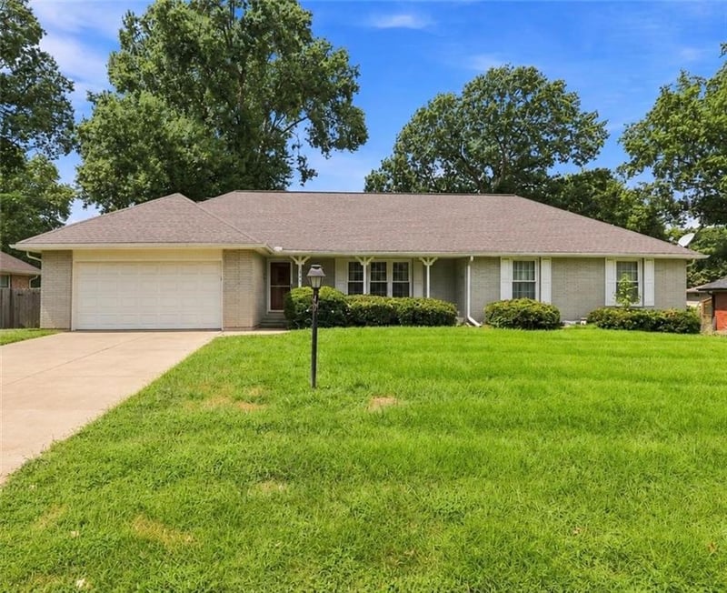 3608 Hedges Ave, Independence, MO 64052