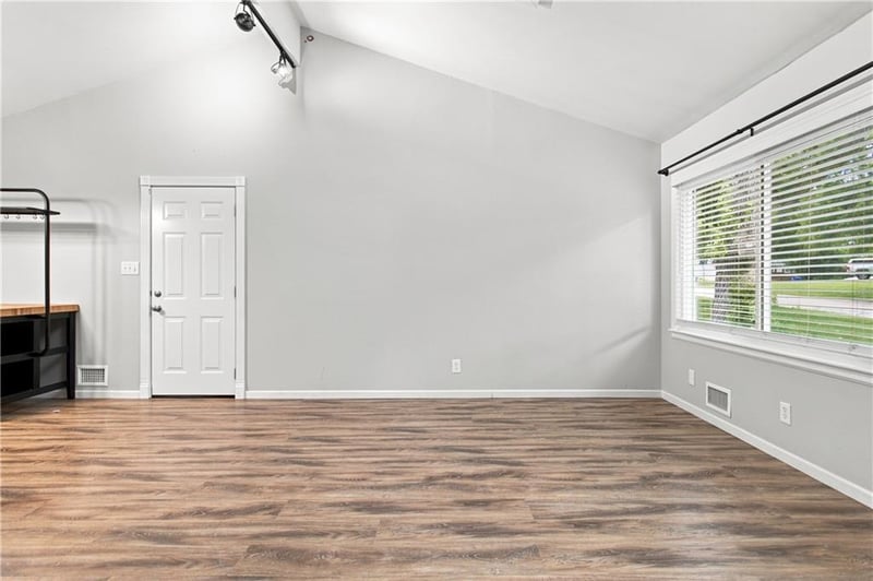 7310 Stearns St, Shawnee, KS 66203