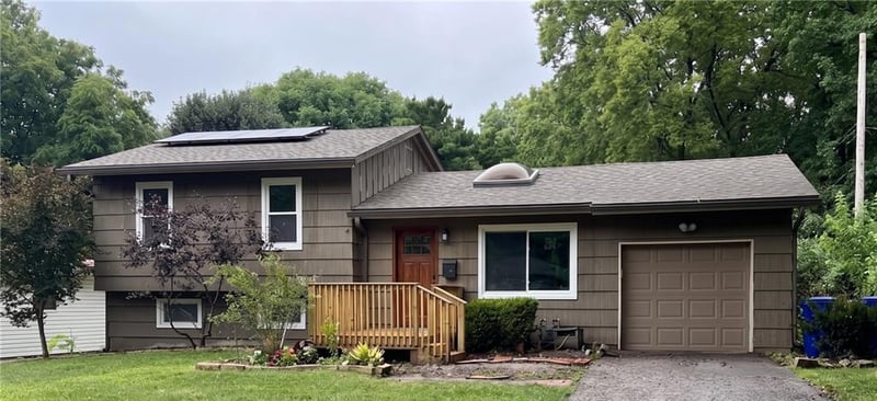 7310 Stearns St, Shawnee, KS 66203