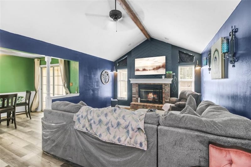 2121 NW Hidden Pointe Ct, Blue Springs, MO 64015