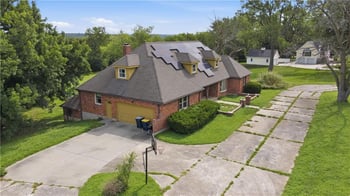 5423 Phelps Rd, Kansas City, MO 64136