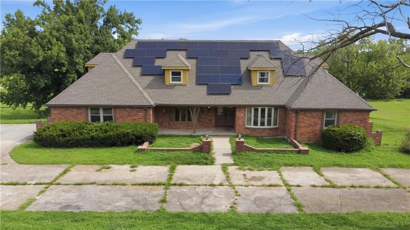 5423 Phelps Rd, Kansas City, MO 64136