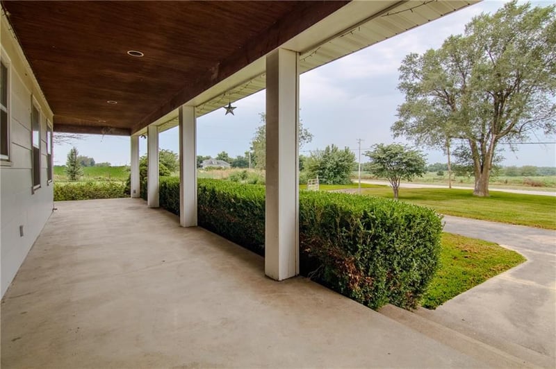 8132 Highway 13 Hw, Clinton, MO 64735