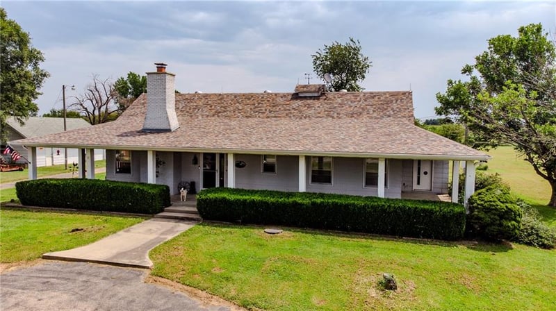 8132 Highway 13 Hw, Clinton, MO 64735