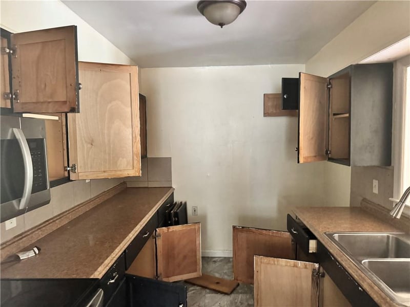 9810 Bennington Ave, Kansas City, MO 64134