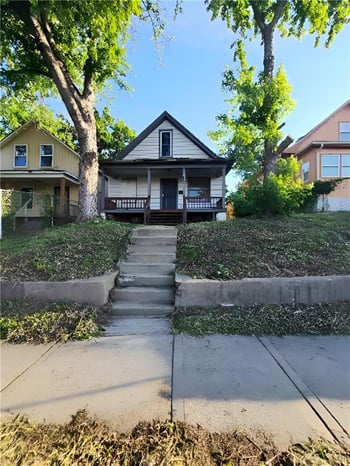 5802 Thompson Ave, Kansas City, MO 64123