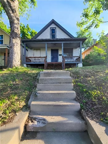 5802 Thompson Ave, Kansas City, MO 64123