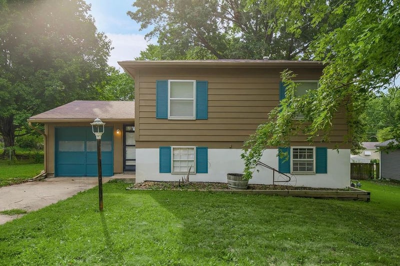 913 N Piute Ave, Independence, MO 64056