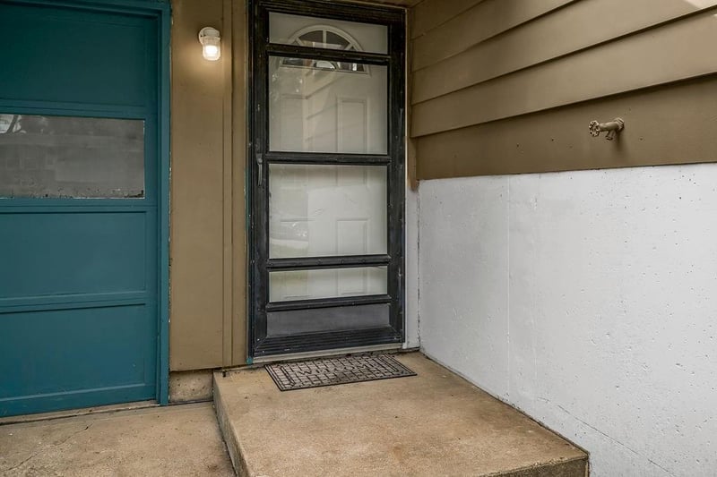 913 N Piute Ave, Independence, MO 64056