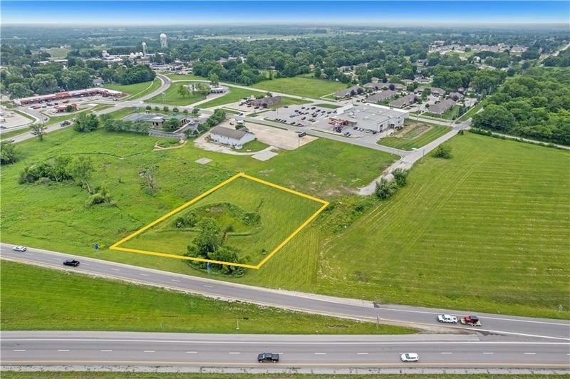 219th St, Peculiar, MO 64078