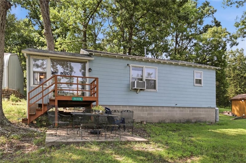 28329 W Cove Dr, Lincoln, MO 65338