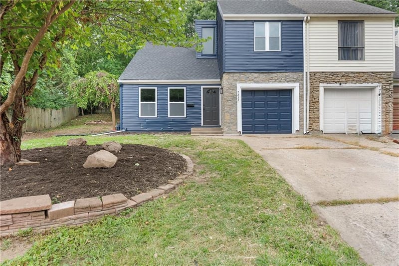 7232 Monroe Ave, Gladstone, MO 64119
