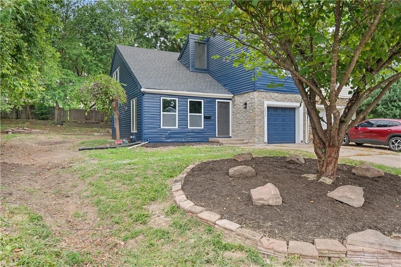 7232 Monroe Ave, Gladstone, MO 64119